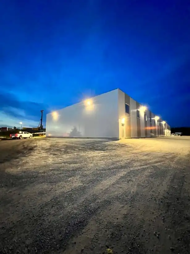 A commercial building across the Greater Toronto Area lit at dusk by exterior lighting Jayco Electrical installed